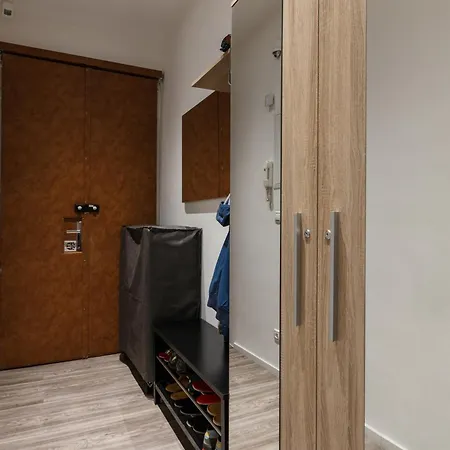 Apartment Days - Open-plan With Ac Near National Theatre
