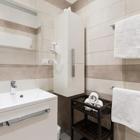 Days - Open-plan With Ac Near National Theatre Apartment Prague