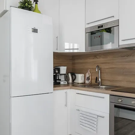 Apartment Days - Open-plan With Ac Near National Theatre