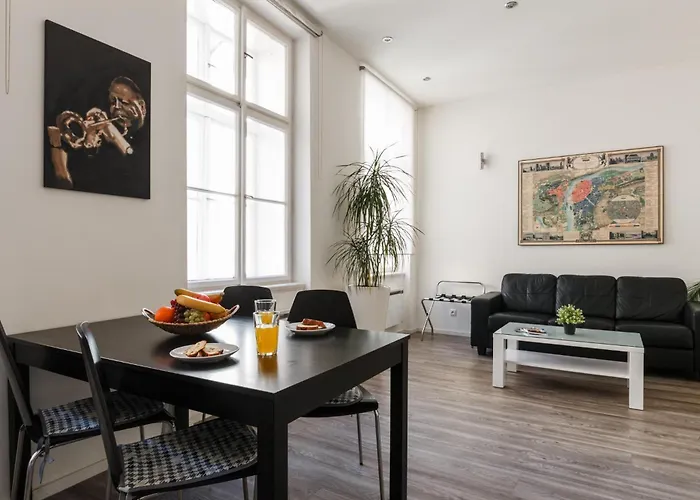 Days - Open-plan With Ac Near National Theatre * Prag