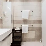 Days - Open-plan With Ac Near National Theatre 公寓 *
