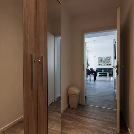 Apartment Days - Open-plan With Ac Near National Theatre