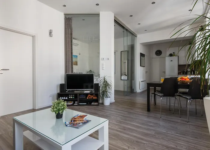 Days - Open-plan With Ac Near National Theatre Apartament