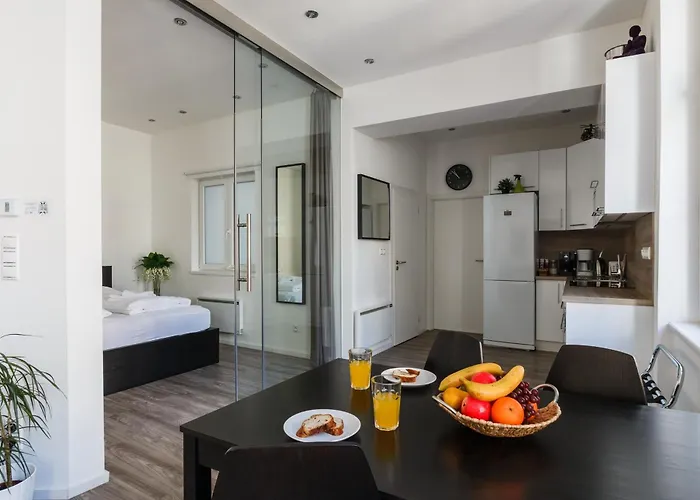 Days - Open-plan With Ac Near National Theatre * Praga