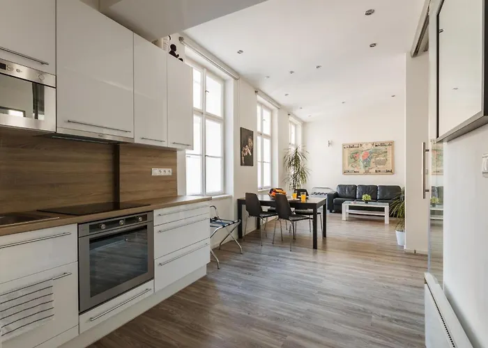 Days - Open-plan With Ac Near National Theatre Apartament